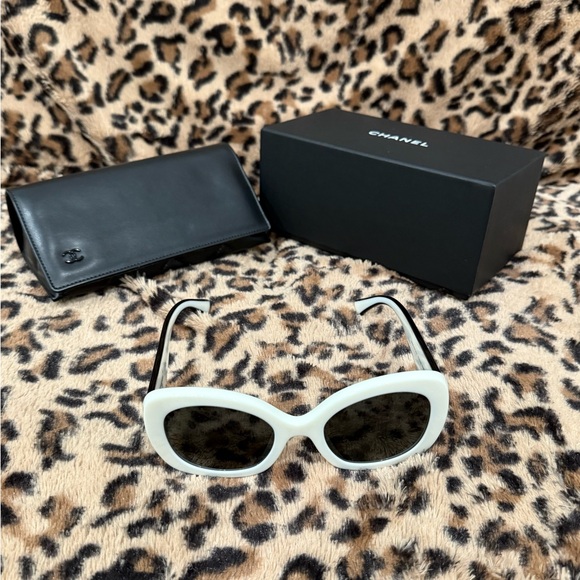 CHANEL Black and White Sunglasses - Picture 1 of 6